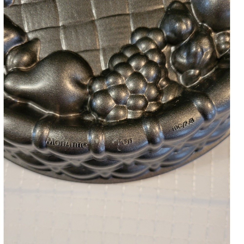 Nordic Ware MaryAnn Fruit Basket Cake Pan Cast Aluminum 10 Cup - Picture 3 of 4